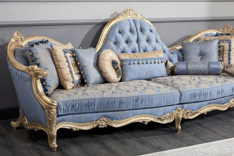 Casa Padrino Luxus Barock Chesterfield Sofa Hellblau / Antik Gold 300 x 90 x H. 119 cm - Prunkvolles Barock Wohnzimmer Sofa - Barockmöbel