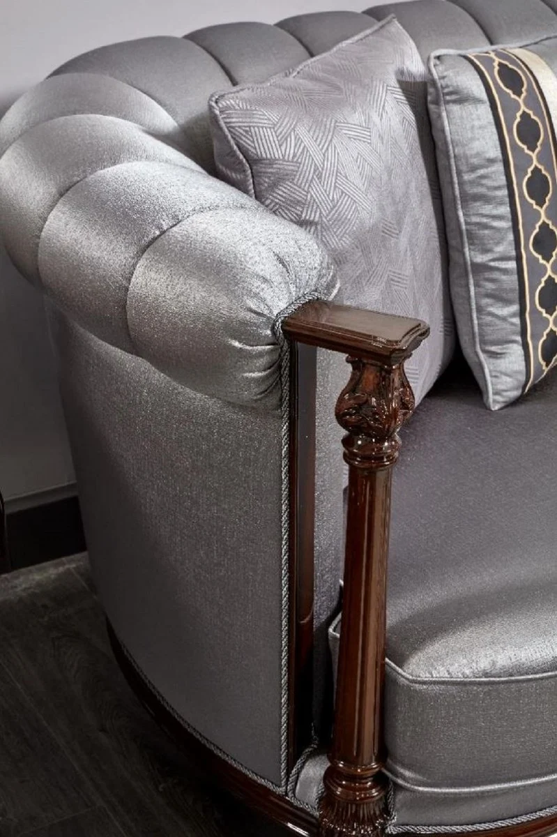 Casa Padrino Luxus Barock Sofa Silber / Dunkelbraun - Prunkvolles Wohnzimmer Sofa - Barockstil Wohnzimmer Möbel - Luxus Möbel im Barockstil - Barock Einrichtung - Edel & Prunkvoll