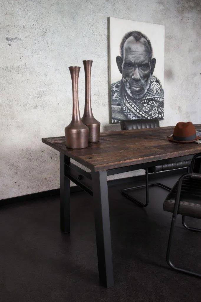 Esstisch CRUDE mit Platte aus alter Ulme 180 x 90 cm von DutchBone