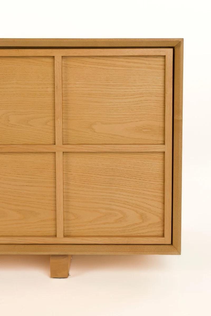 Sideboard Raster Low aus Eschenfurnier, Japandi-Design von Zuiver