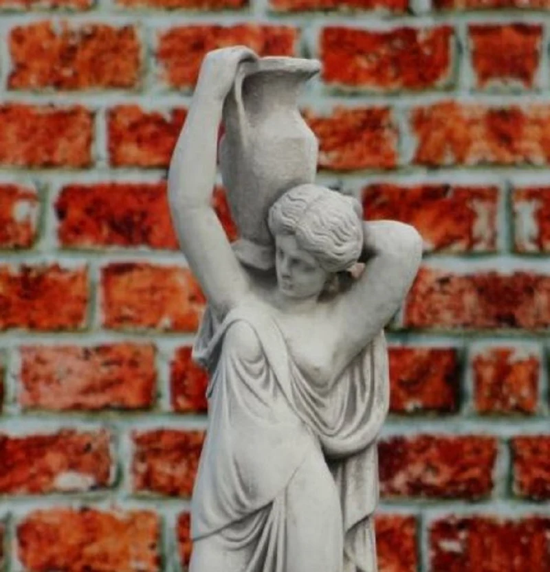 Casa Padrino Barock Springbrunnen Frau mit Krug Grau Ø 78 x H. 175 cm - Prunkvoller Gartenbrunnen im Barockstil - Runder Gartendeko Stein Brunnen - Barock Garten Deko Accessoires