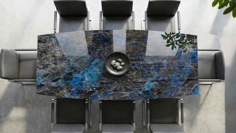 Terra Esstisch mit Labradorite Lemurian – exklusiver Granit aus Madagaskar