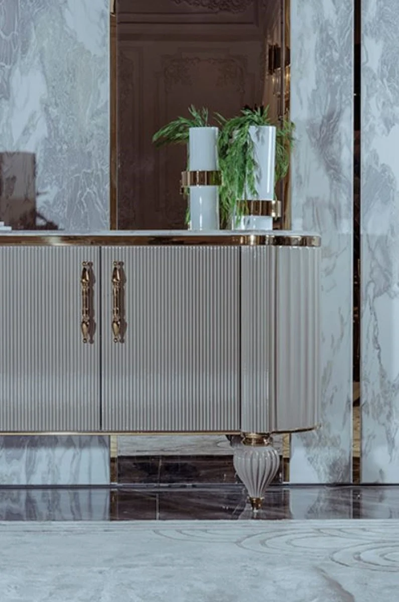 Casa Padrino Luxus Art Deco Sideboard Grau / Weiß / Gold 235 x 54 x H. 90 cm - Edler Massivholz Schrank mit 4 Türen und Kunstmarmor Platte - Art Deco Möbel - Luxus Qualität