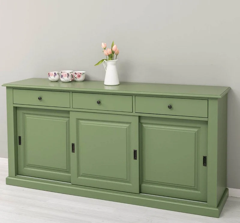 Großes Sideboard aus Massivholz mit 3 Schiebetüren und 3 Schubladen