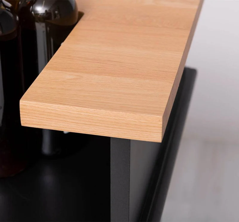 Kleine Landhausbar aus Massivholz - Empfangstheke