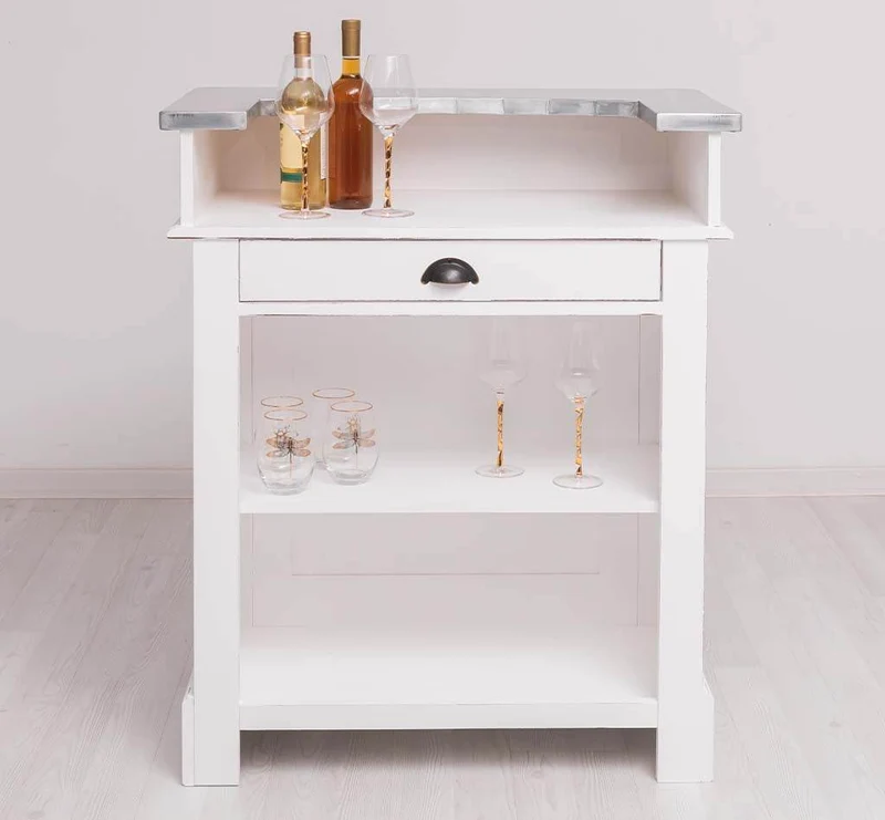 Kleine Landhausbar aus Massivholz - Empfangstheke