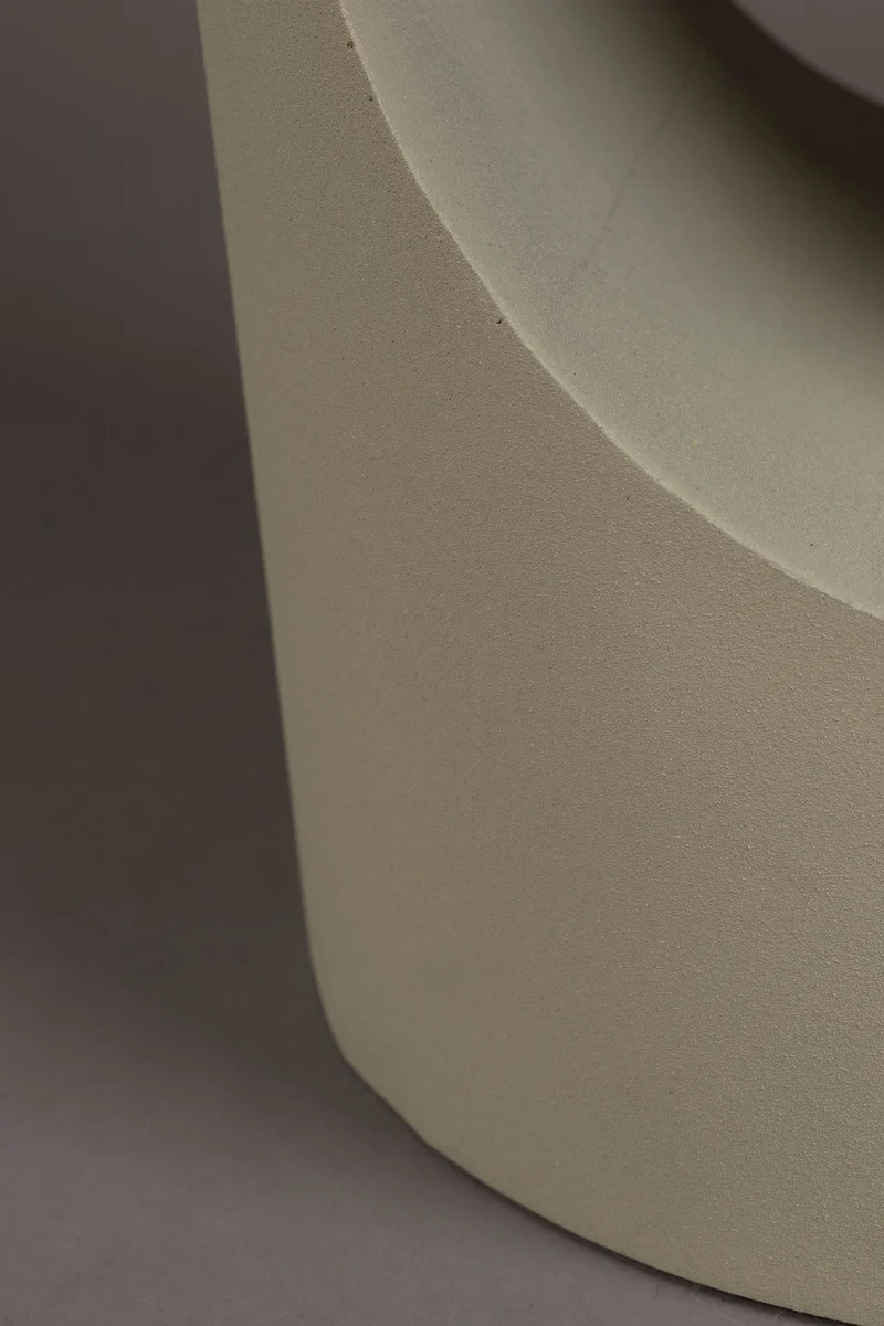 Beistelltisch Sai Dutchbone in Sand mit rundem Design aus Metall