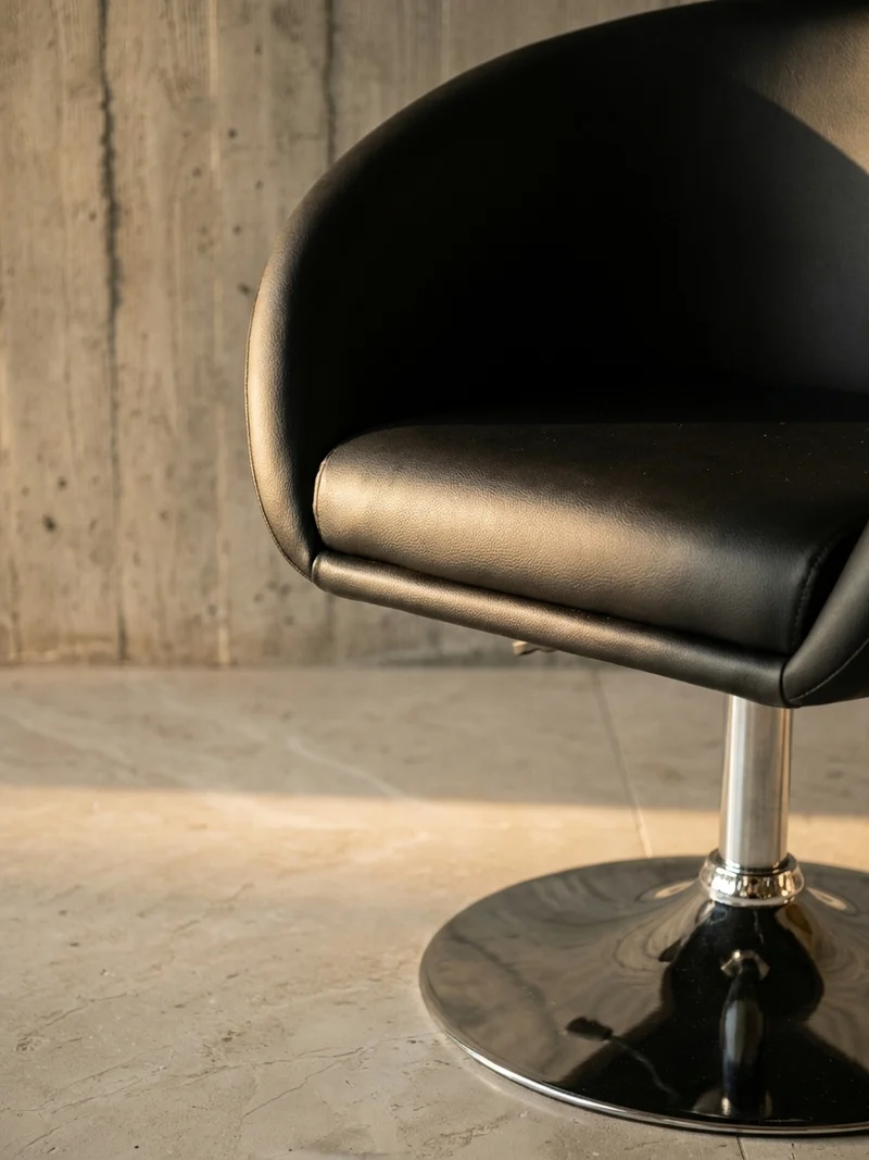 Loungesessel verstellbare Sitzhöhe mit Trompetenfuß Retro