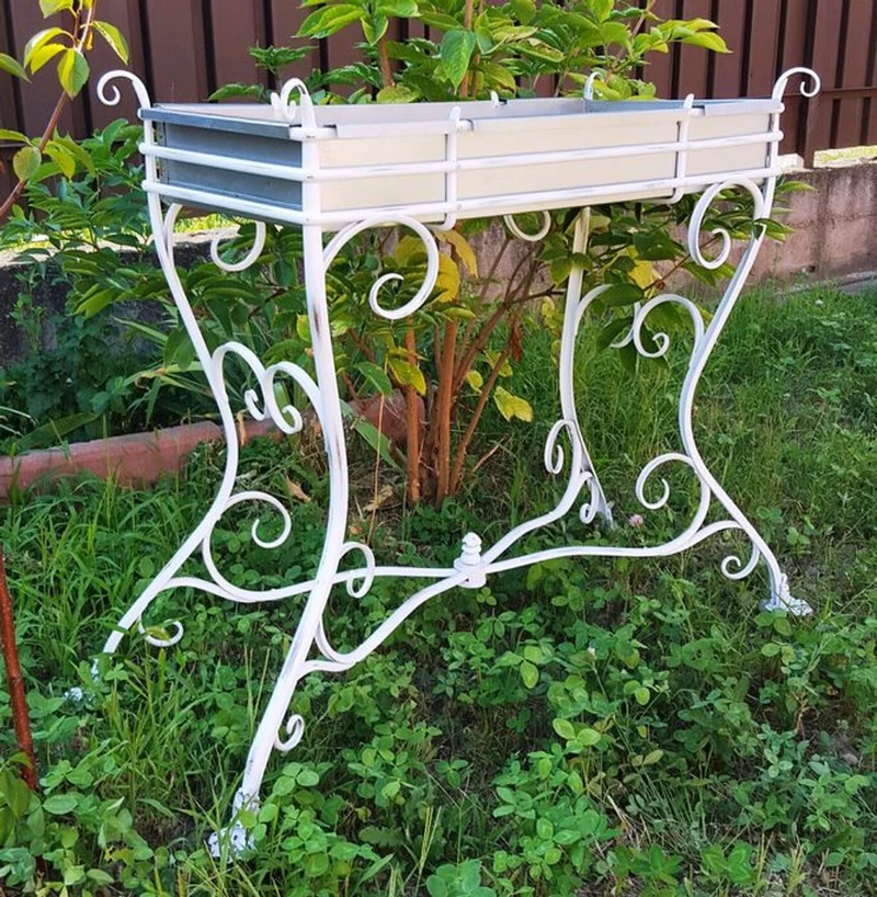 Casa Padrino Blumenständer aus Schmiedeeisen - verschiedene Farben - 113 cm x 45 cm x H83 cm - Luxus Gartenmöbel