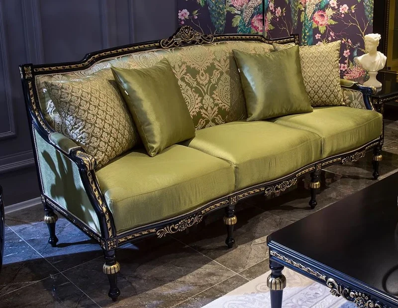 Casa Padrino Luxus Barock Wohnzimmer Sofa Grün / Schwarz / Gold 209 x 74 x H. 106 cm - Edles Massivholz Sofa mit dekorativen Kissen - Wohnzimmer Möbel im Barockstil
