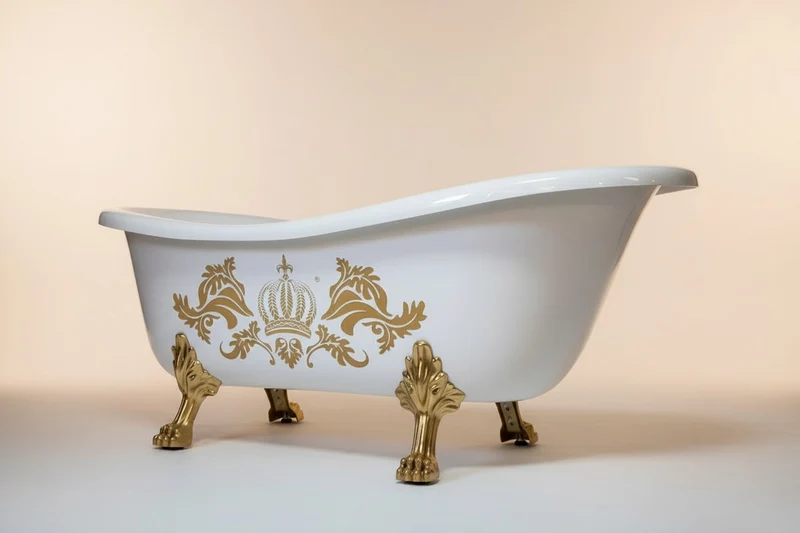 Pompöös by Casa Padrino Luxus Badewanne Deluxe freistehend von Harald Glööckler Weiß / Gold / Weiß 1560mm mit goldfarbenen Löwenfüssen