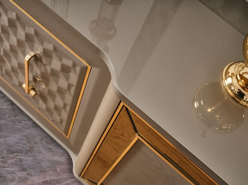 Casa Padrino Luxus Art Deco Möbel Set Grau / Gold - 1 Luxus Art Deco Sideboard mit 4 Türen & 1 Luxus Art Deco Spiegel - Art Deco Möbel - Luxus Möbel - Luxus Einrichtung - Art Deco Einrichtung