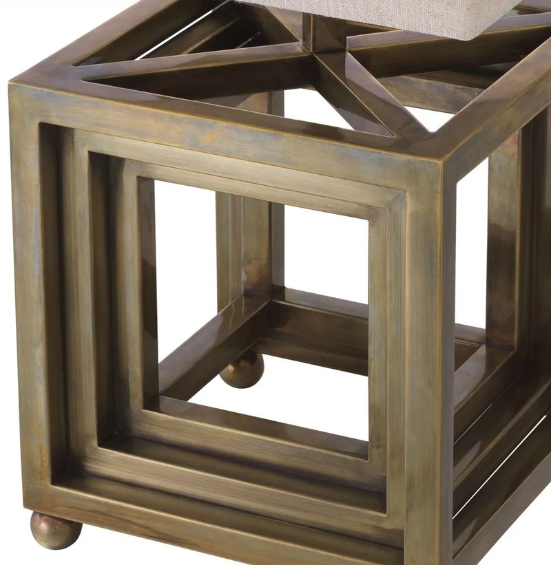 Casa Padrino Luxus Tischleuchte Vintage Messing / Beige 30 x 30 x H. 65,5 cm - Schreibtischleuchte mit quadratischem Lampenschirm - Luxus Tischleuchten - Luxus Schreibtischleuchten
