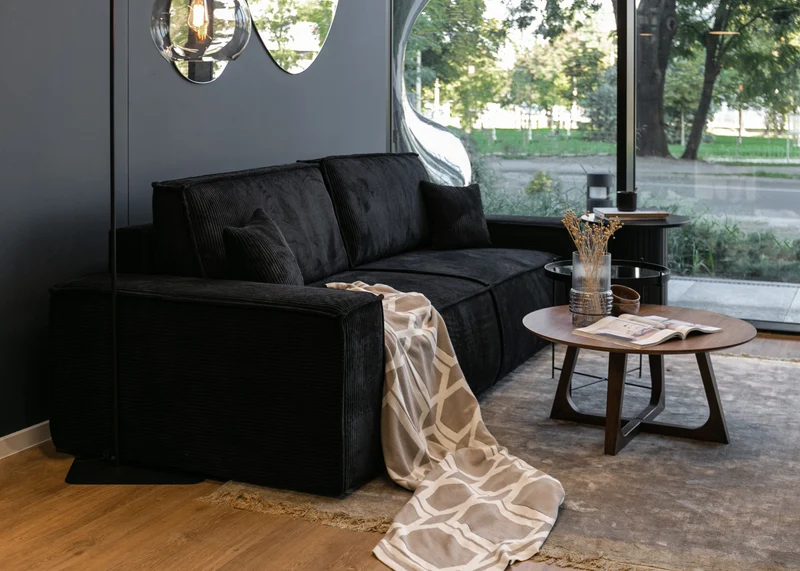 Dreisitziges ausziehbares Sofa Farese mit Stauraum, schwarz, Cordstoff