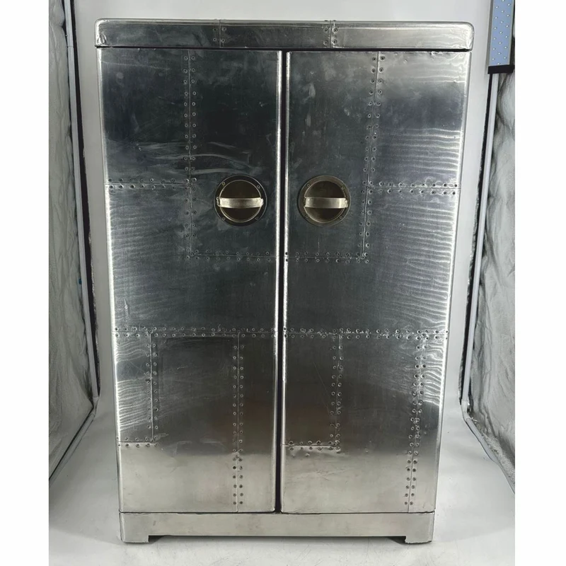 Casa Padrino Aluminium Flugzeug Flieger Barschrank Silber / Schwarz H. 113 cm