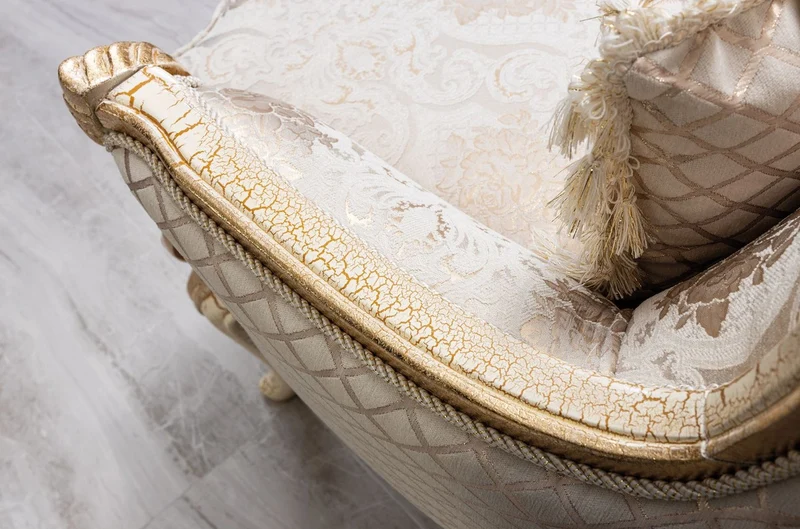 Casa Padrino Luxus Barock Wohnzimmer Sofa Weiß / Antik Gold 230 cm - Barock Wohnzimmer Möbel