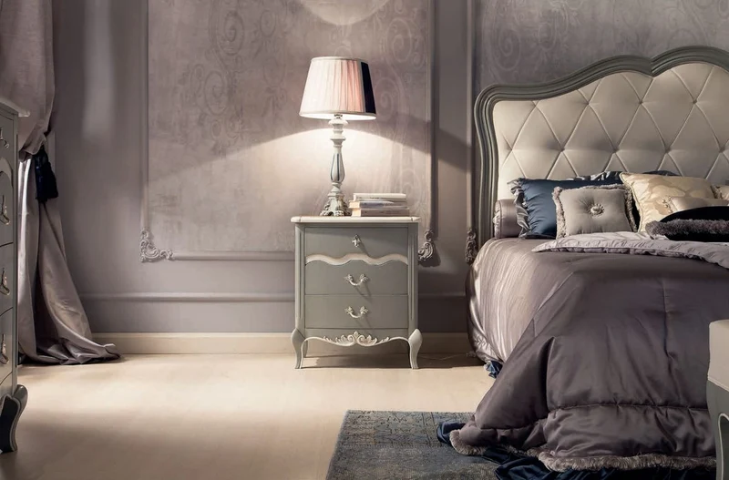 Casa Padrino Luxus Barock Nachtkommode mit 3 Schubladen Grau / Weiß - Handgefertigter Barock Nachttisch - Barock Schlafzimmer Möbel - Luxus Möbel in Barockstil - Luxus Qualität - Made in Italy