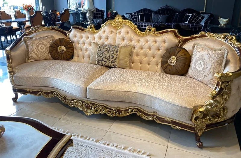 Casa Padrino Luxus Barock Wohnzimmer Set Silber / Braun / Gold - 2 Sofas & 2 Sessel & 1 Couchtisch & 2 Beistelltische - Handgefertigte Wohnzimmer Möbel im Barockstil - Edel & Prunkvoll