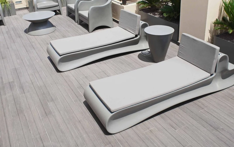 Casa Padrino Luxus Gartentisch Matt Grau Ø 51 x H. 60 cm - Runder Wetterbeständiger Beistelltisch - Garten Terrassen Tisch Möbel - Luxus Kollektion