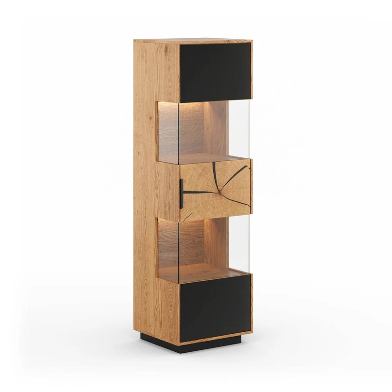 Beleuchtete Standvitrine aus massiver Eiche und Glas | Vitrine Tirano IV mit Rückwand in grober Holzstruktur