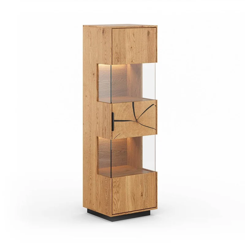 Beleuchtete Standvitrine aus massiver Eiche mit Hirnholz | Vitrine Tirano III mit Rückwand in grober Holzstruktur