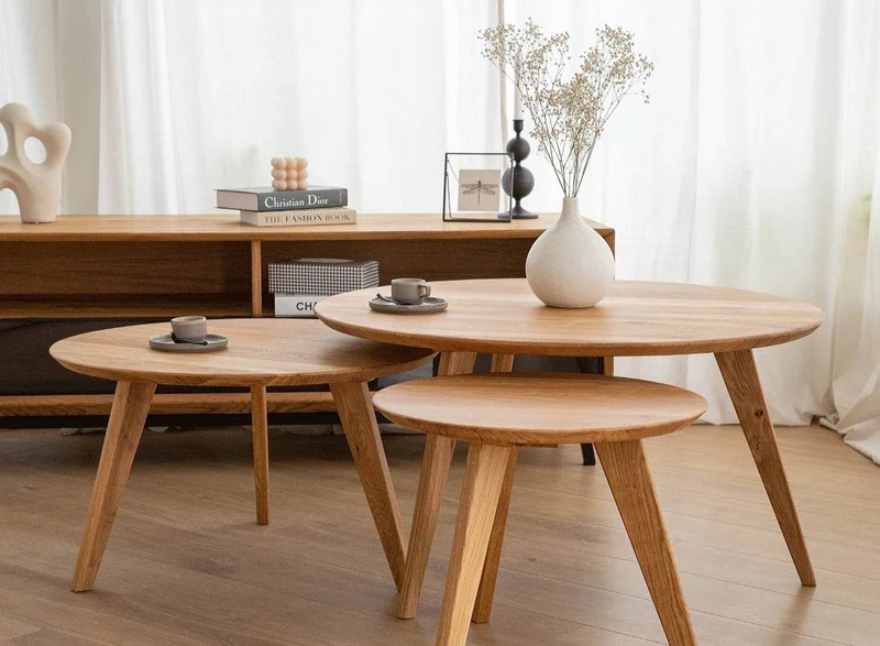 Minimalistischer Couchtisch aus massiver Eiche | Runder Beistelltisch Orbetello in drei Größen