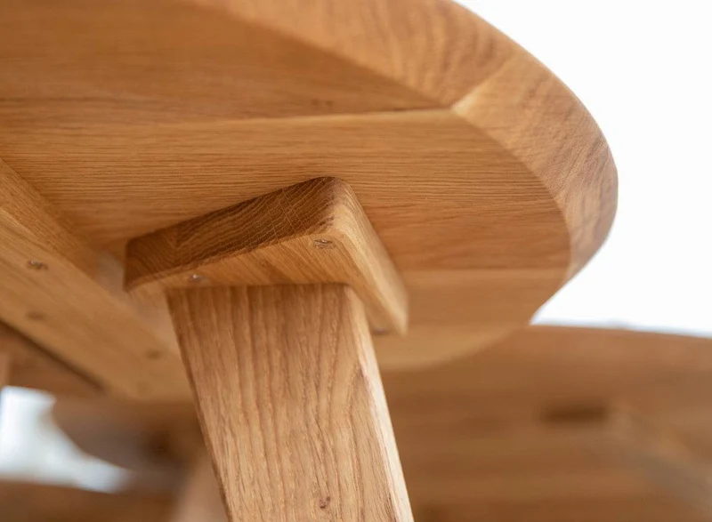 Minimalistischer Couchtisch aus massiver Eiche | Runder Beistelltisch Orbetello in drei Größen
