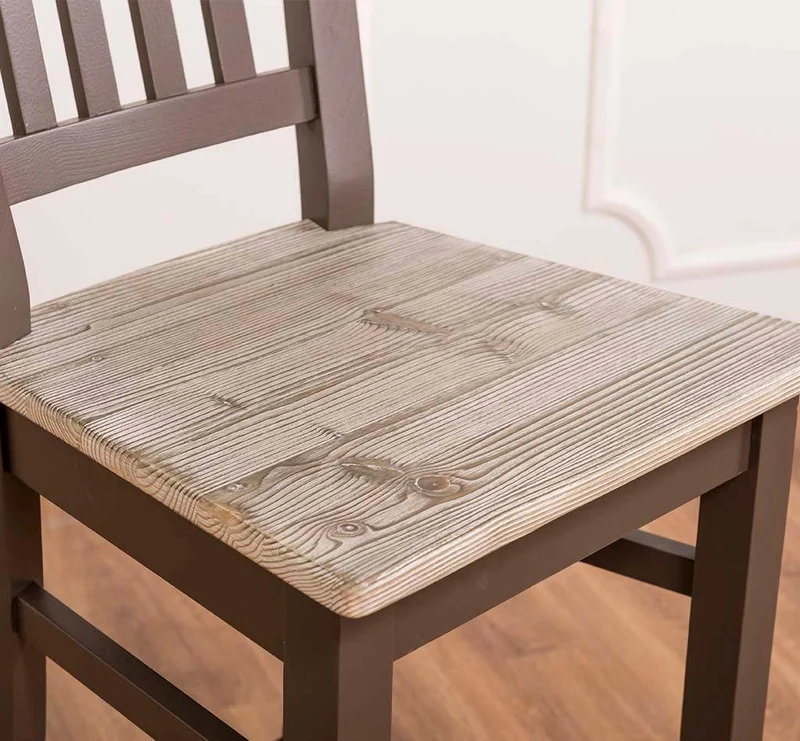 Barhocker mit Lehne aus massiver Pinie