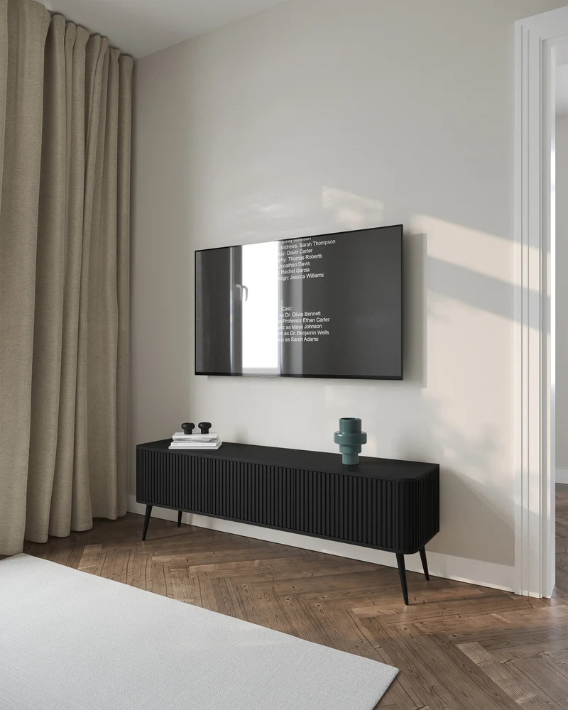 TV-Schrank Ovarlo mit Rillen, dreitürig, 163 cm, schwarz mit schwarzen Beinen