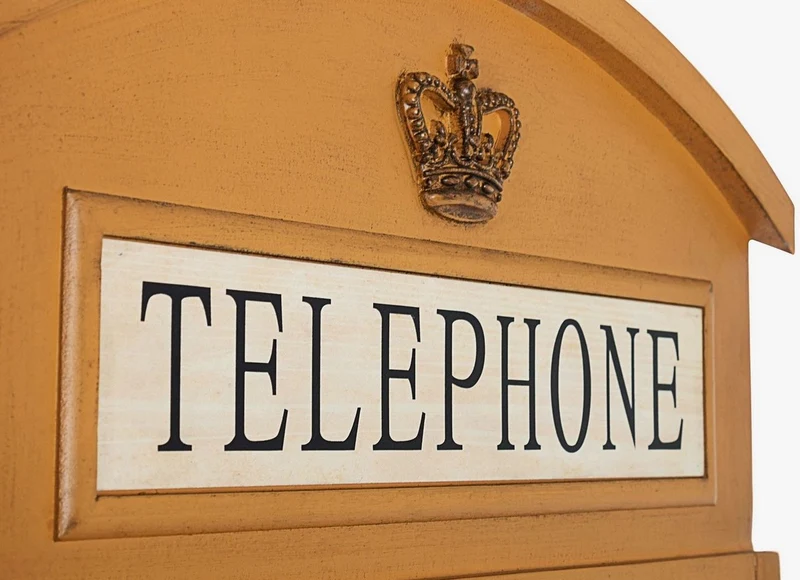 Casa Padrino Landhausstil Bücherschrank Telefonzelle Antik Beige 55 x 51,5 x H. 180 cm - Telefonzellen Regalschrank im englischen Stil - Wohnzimmer Möbel im Landhausstil - Landhausstil Möbel