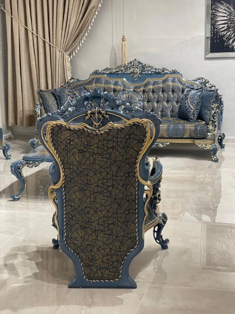 Casa Padrino Luxus Barock Sessel Blau / Gold - Prunkvoller Wohnzimmer Sessel mit elegantem Muster - Barockstil Wohnzimmer Möbel - Luxus Möbel im Barockstil - Barock Möbel