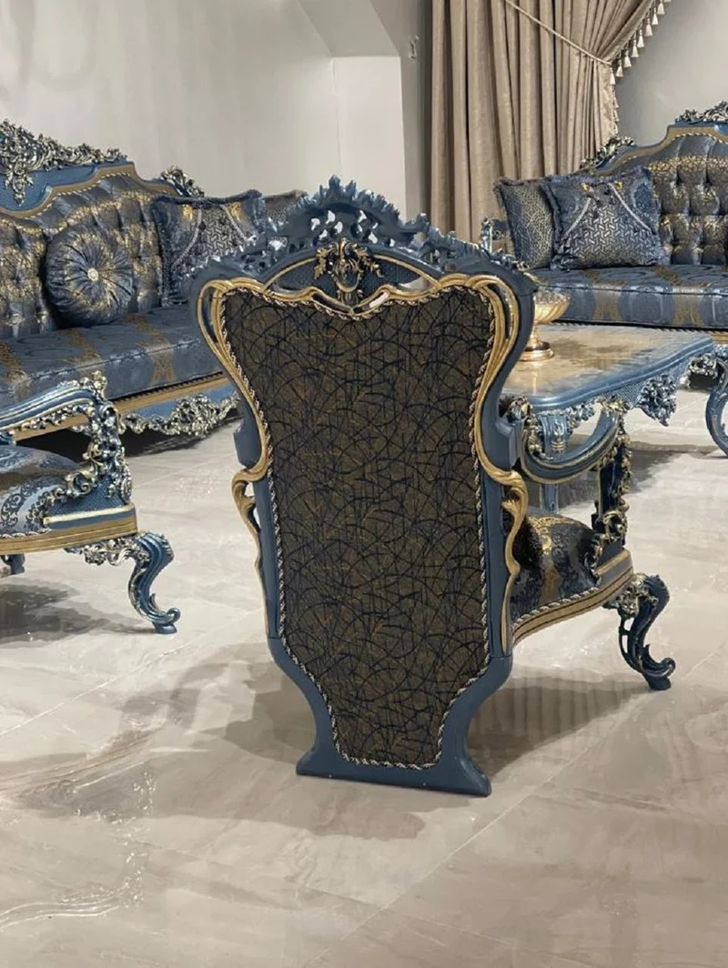 Casa Padrino Luxus Barock Sessel Blau / Gold - Prunkvoller Wohnzimmer Sessel mit elegantem Muster - Barockstil Wohnzimmer Möbel - Luxus Möbel im Barockstil - Barock Möbel