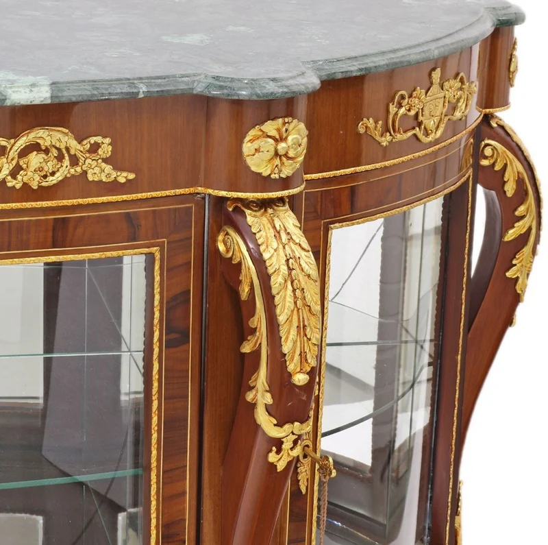 Casa Padrino Barock Massivholz Sideboard mit 4 Glastüren und Marmorplatte Braun / Gold / Grün 175 x 50 x H. 95 cm - Vitrine - Schrank - Prunkvolle Barock Möbel