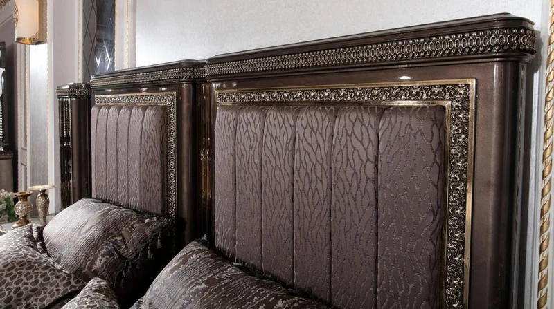 Casa Padrino Luxus Barock Schlafzimmer Set Grau / Dunkelbraun / Gold - 1 Barock Doppelbett mit Kopfteil & 2 Barock Nachtkommoden - Luxus Schlafzimmer Möbel im Barockstil - Barock Interior