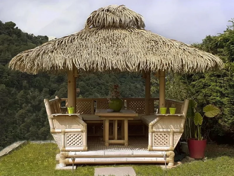 Casa Padrino Luxus Gartenhaus Naturfarben 360 x 360 x H. 350 cm - Wetterbeständiges Bambus Garten Haus - Bambus Pool Haus - Bambus Outdoor Haus - Luxus Bambus Gartenhäuser