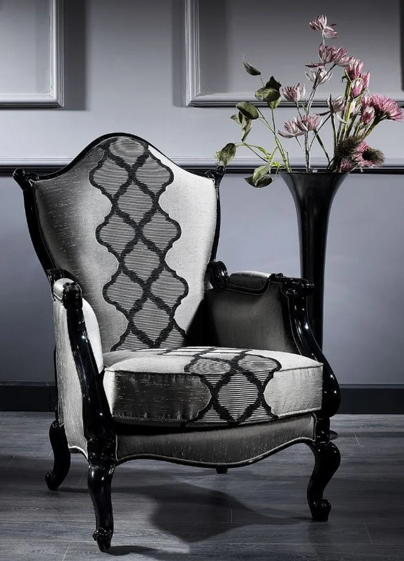 Casa Padrino Luxus Barock Wohnzimmer Set Silber / Schwarz - 2 Sofas & 2 Sessel & 1 Couchtisch & 2 Beistelltische - Wohnzimmer Möbel im Barockstil - Edel & Prunkvoll