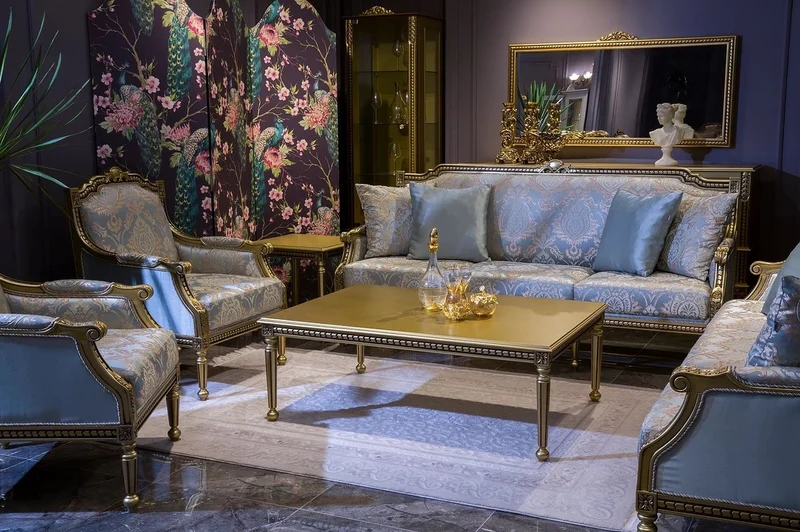 Casa Padrino Luxus Barock Sessel Hellblau / Gold 68 x 72 x H. 103 cm - Wohnzimmer Sessel mit elegantem Muster - Barock Wohnzimmer Möbel