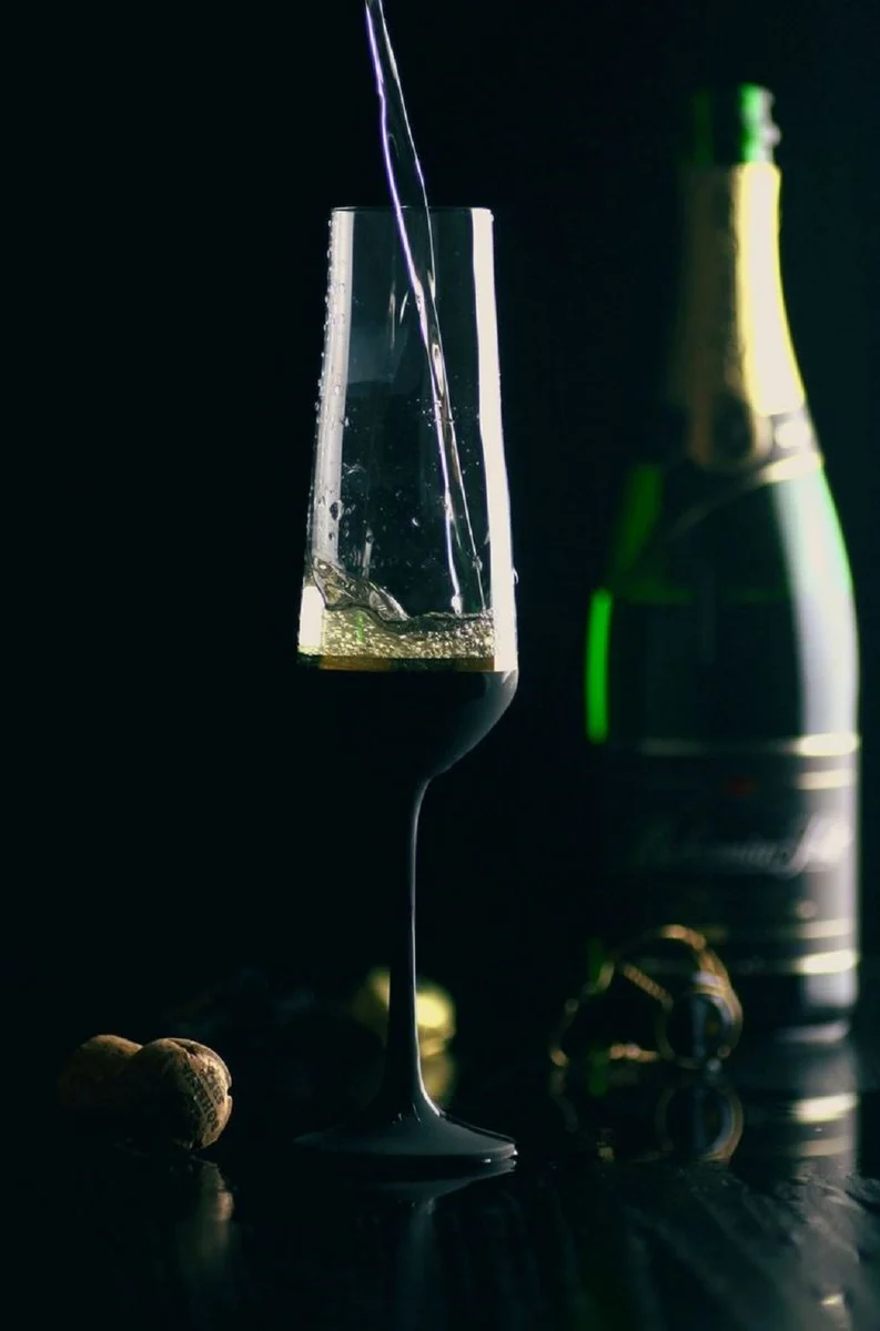 Casa Padrino Luxus Champagnerglas 6er Set Schwarz / Gold Ø 6,5 x H. 26,5 cm - Handgefertigte und handbemalte Champagnergläser - Hotel & Restaurant Accessoires - Luxus Qualität