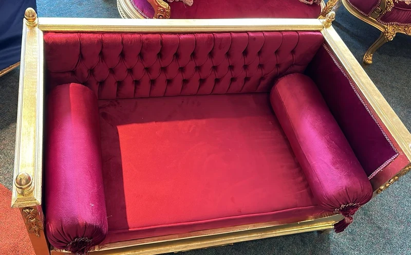 Casa Padrino Barock Hundebett Lila / Gold - Handgefertigtes Antik Stil Hundebett - Prunkvolle Hunde Möbel im Barockstil - Antik Stil Tiermöbel - Barock Tiermöbel
