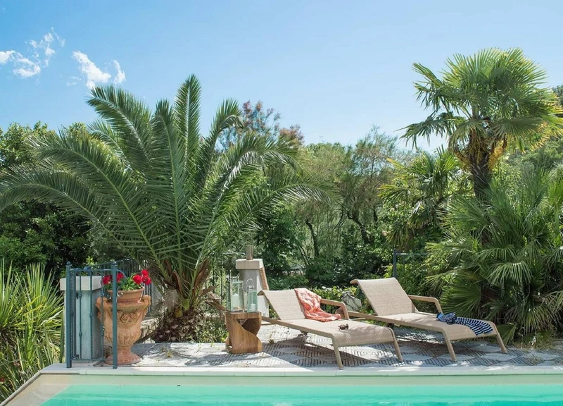 Casa Padrino Luxus Gartenliege Naturfarben 224 x 75 x H. 51 cm - Handgewebte Wetterbeständige Liege - Moderne Poolliege - Garten Möbel - Hotel Möbel