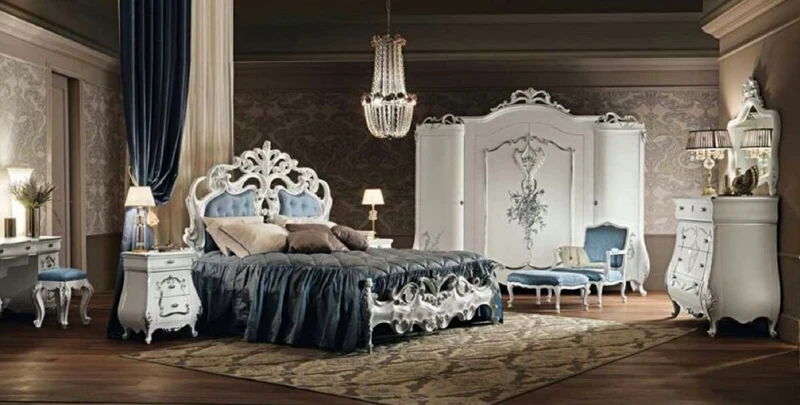 Casa Padrino Luxus Barock Schlafzimmerschrank mit 4 Türen Weiß / Silber - Prunkvoller Massivholz Kleiderschrank im Barockstil - Barock Schlafzimmer Möbel - Luxus Qualität - Made in Italy