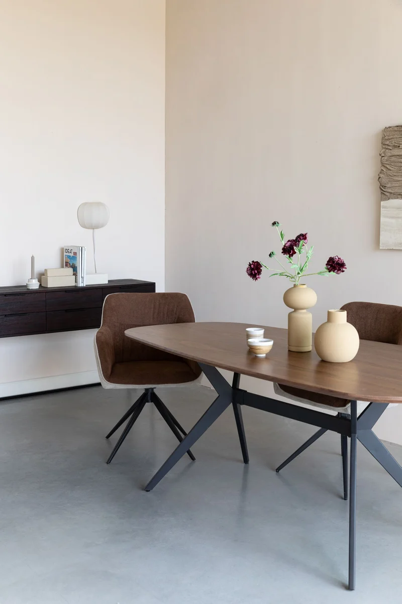Esstisch Chase Organic, MDF-Platte in Walnuss-Optik mit Eisengestell
