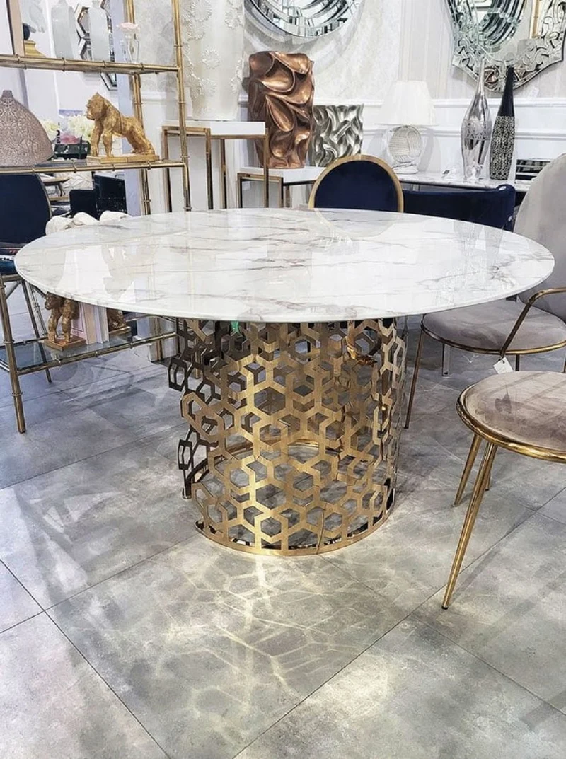 Casa Padrino Luxus Esstisch Weiß / Gold Ø 135 x H. 76 cm - Runder Esszimmer Tisch mit Kunstmarmor Tischplatte - Esszimmer Möbel - Luxus Möbel - Luxus Einrichtung