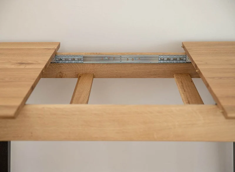 Minimalistischer Tisch aus massiver Eiche mit Verlängerung 45 | Ausziehtisch Orbetello Akzent
