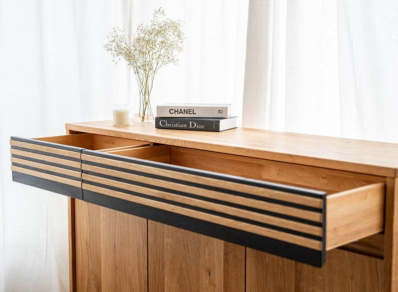 Modernes Sideboard aus massiver Wildeiche | Dreitürige Kommode Ravello mit zwei Schubladen