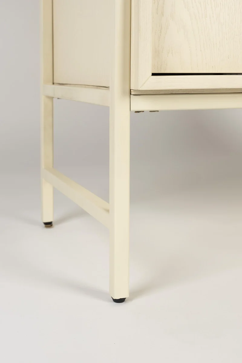 ZUIVER Schrank Faces aus Eiche – Design-Highlight mit 3D-Front
