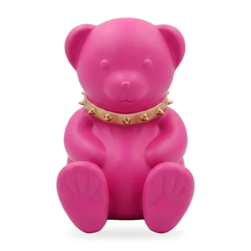 Casa Padrino Luxus Designer Dekofigur Teddybär mit Halsband Rosa / Gold H. 31 cm - Kunstharz Deko Skulptur - Luxus Deko Figur - Designer Deko Figur - Luxus Accessoires