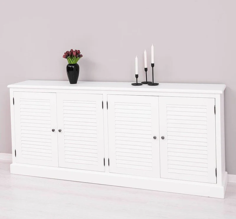 Sideboard aus Massivholz mit Lamellentüren | Kommode mit vier Türen und Knopfgriffen