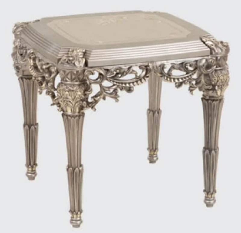 Casa Padrino Luxus Barock Wohnzimmer Set Grau / Silber / Gold - 2 Sofas & 2 Sessel & 1 Couchtisch & 2 Beistelltische - Handgefertigte Wohnzimmer Möbel im Barockstil - Edel & Prunkvoll
