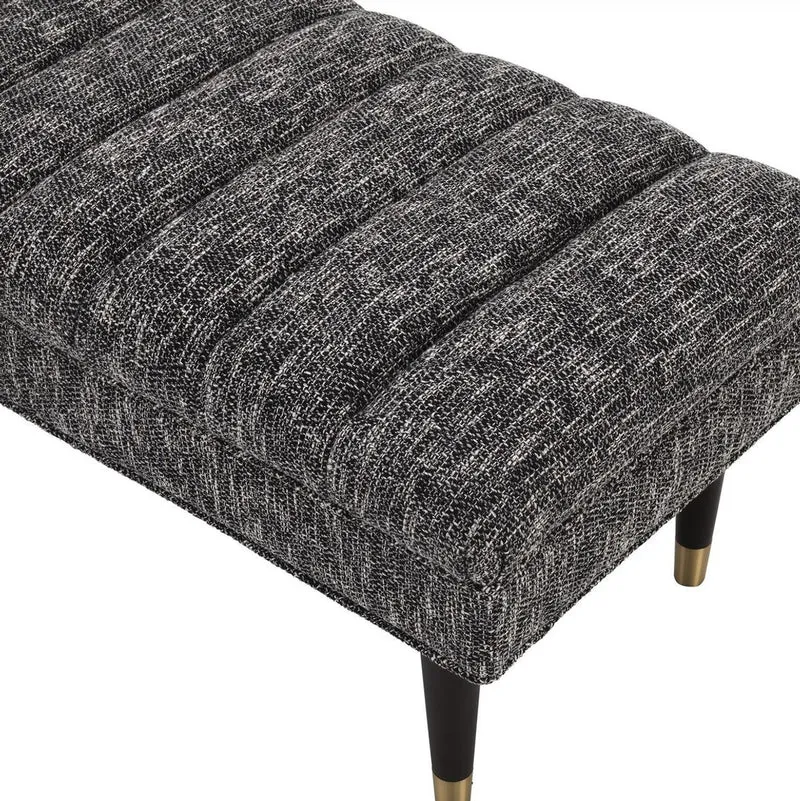 Casa Padrino Luxus Sitzbank Schwarz / Messingfarben 134 x 50 x H. 45 cm - Gepolsterte Massivholz Bank - Wohnzimmer Möbel - Hotel Möbel - Luxus Kollektion